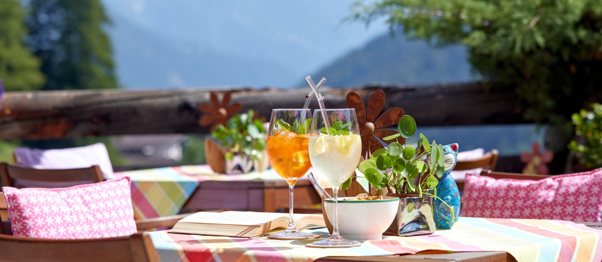 03_hotel_waldhof_terrasse_c_michael_huber